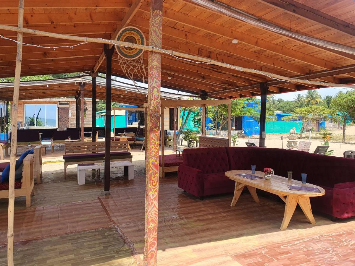 Love Temple Beach Resort Arambol Eksteriør billede