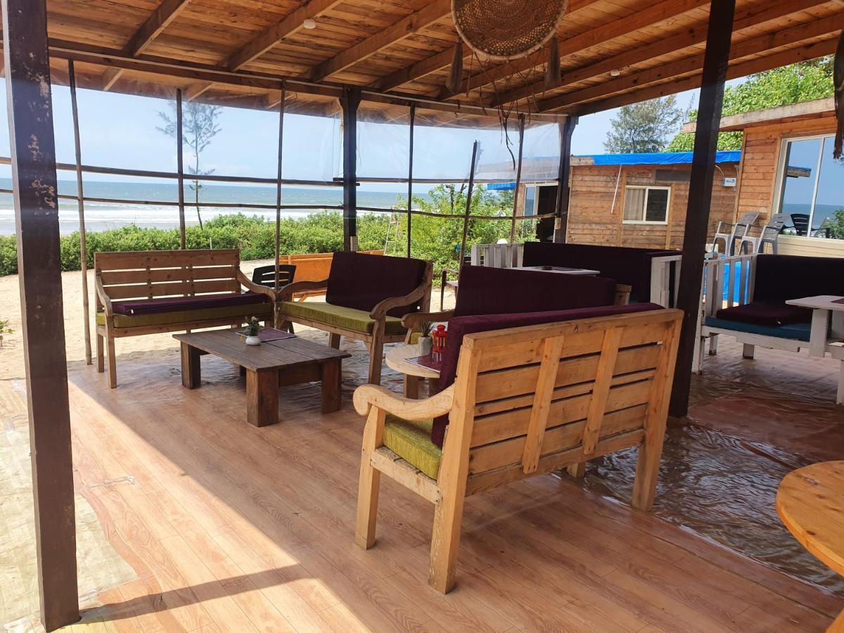 Love Temple Beach Resort Arambol Eksteriør billede