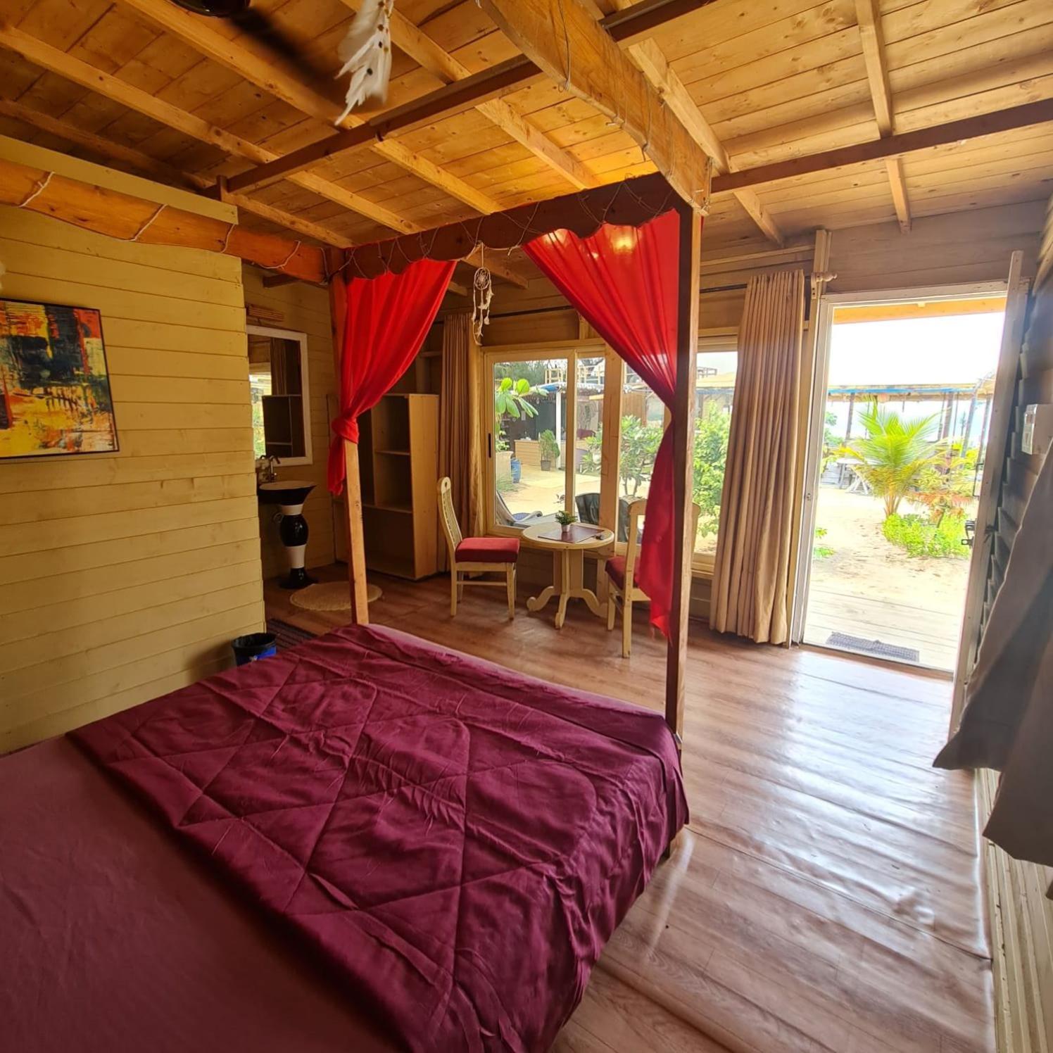Love Temple Beach Resort Arambol Eksteriør billede