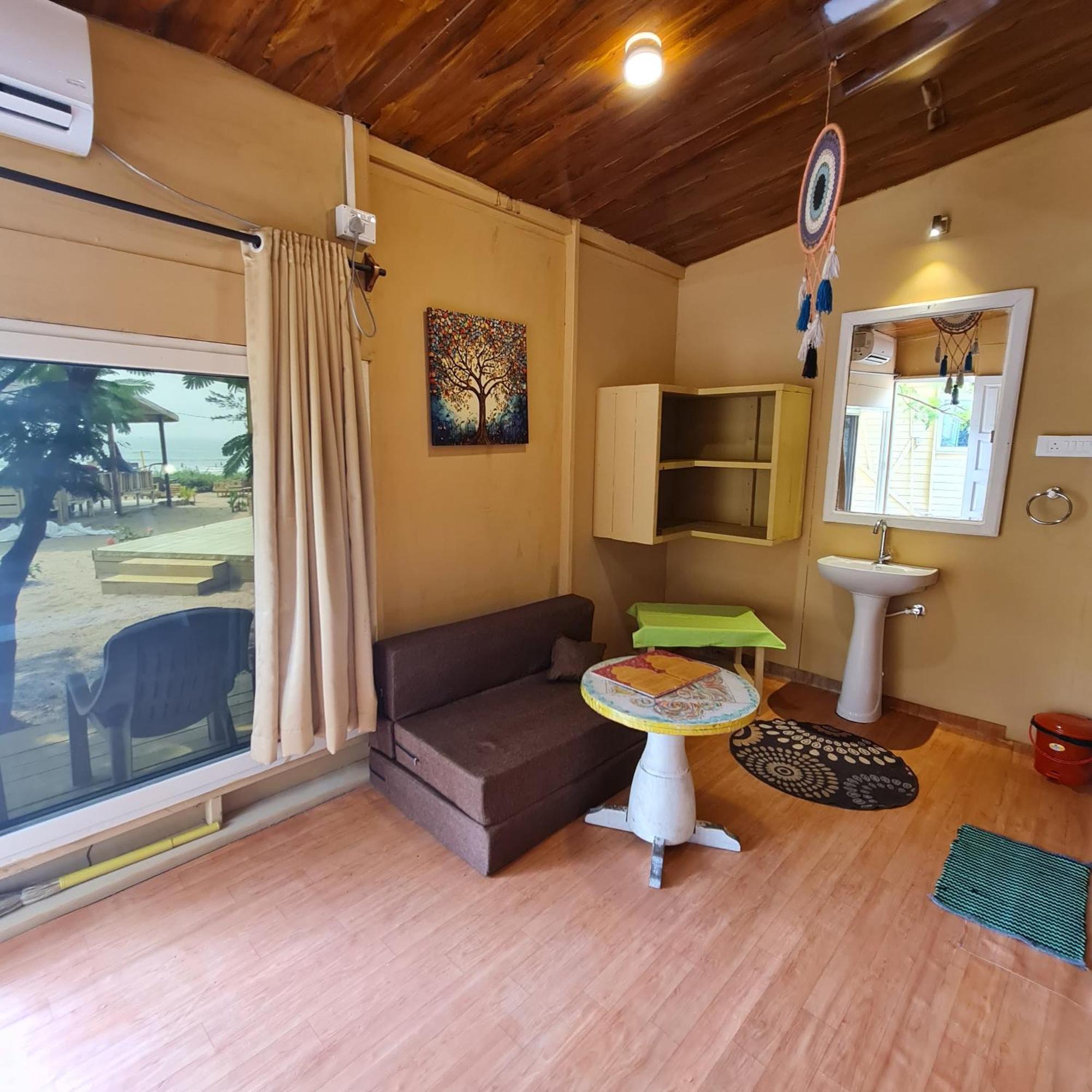 Love Temple Beach Resort Arambol Eksteriør billede
