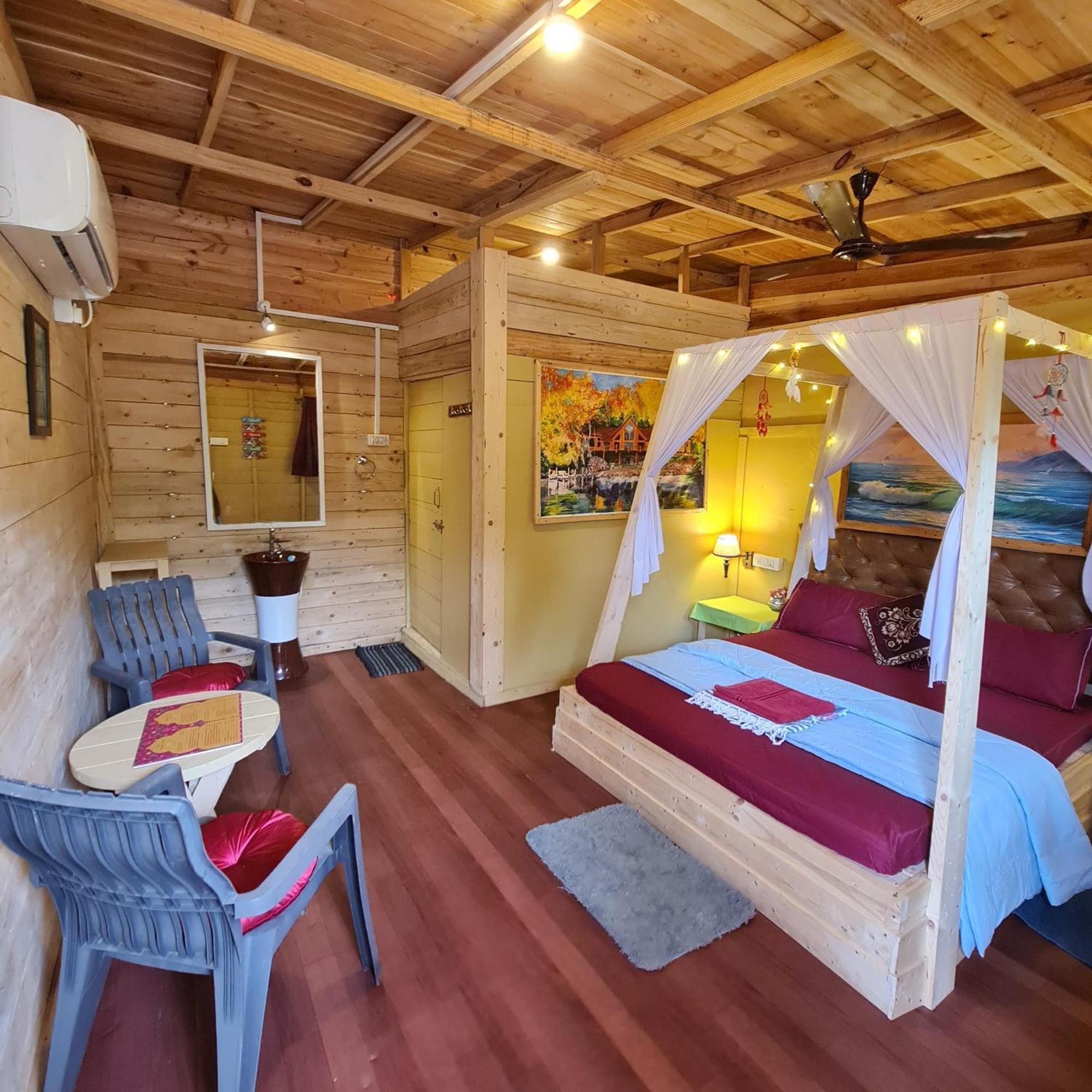 Love Temple Beach Resort Arambol Eksteriør billede